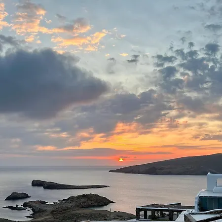 Cycladic Style Maisonette With Staggering Sea View 펜션 *